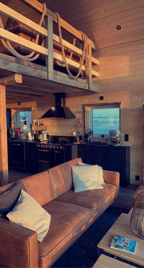 Unique Barnhouse In Amazing Gimsoy In Lofoten Saupstad  Buitenkant foto