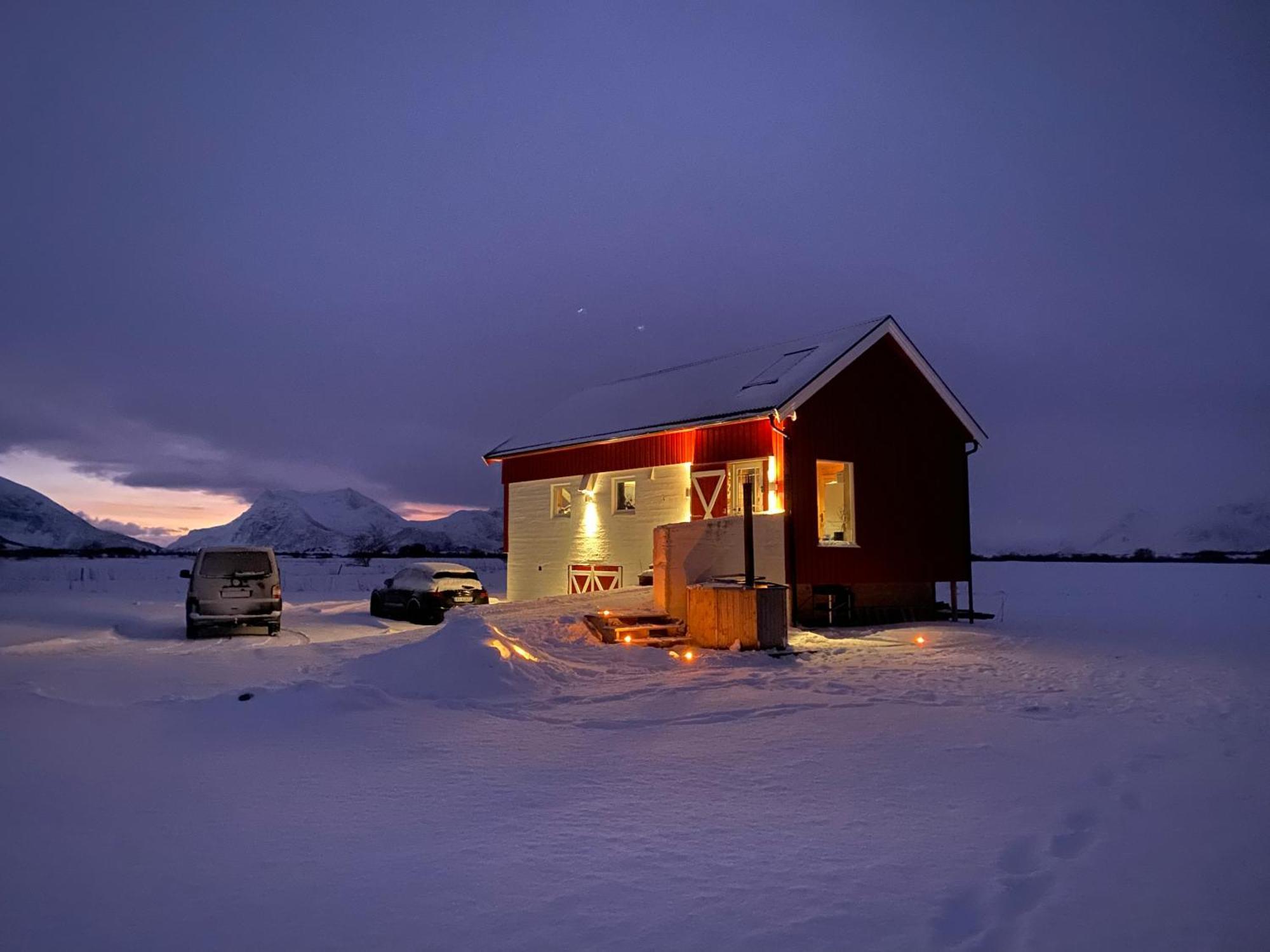 Unique Barnhouse In Amazing Gimsoy In Lofoten Saupstad  Buitenkant foto